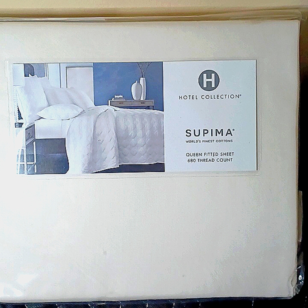 Queen fitted sheet.